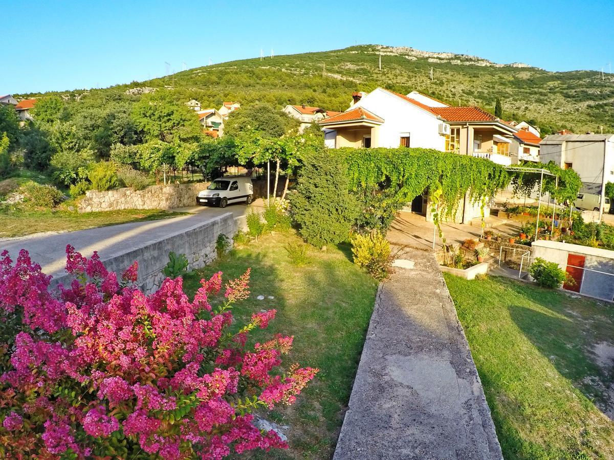 Apartman Spirto Trebinje Buitenkant foto